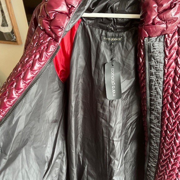 Unique designer puffer jacket/coat - Picture 6 of 15